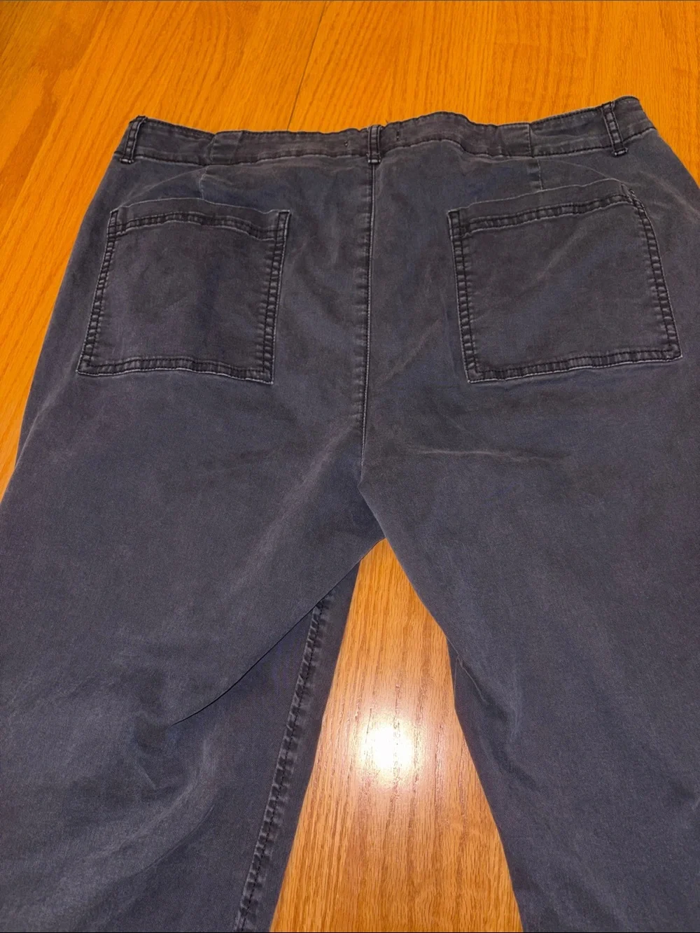 Daily Ritual Women's Cropped Straight Ankle Pants in Navy Blue
